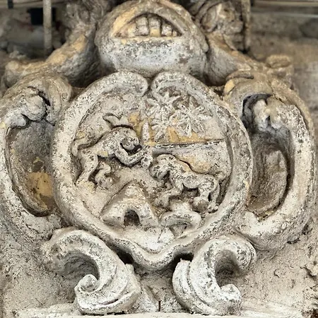 Vetriera *