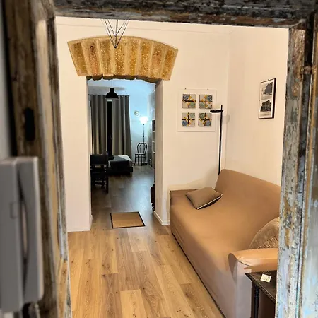 Vetriera Apartment Palermo